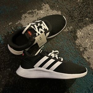 Kids Adidas Lite Racer 2.0 K NEW size 4